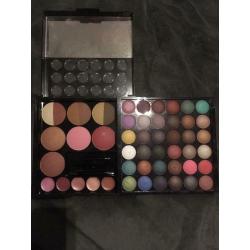 MAKE UP KIT
