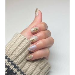 Gel nail and Eyelash extension