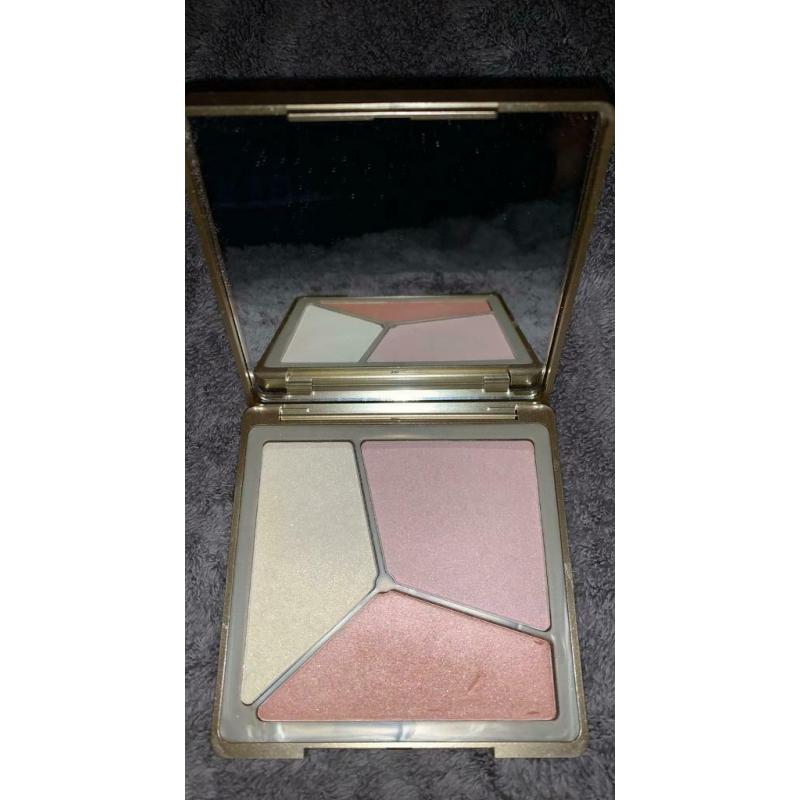 Make up. N07 and MAC