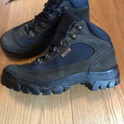 D-Tech Demon Walking Boots Size 7
