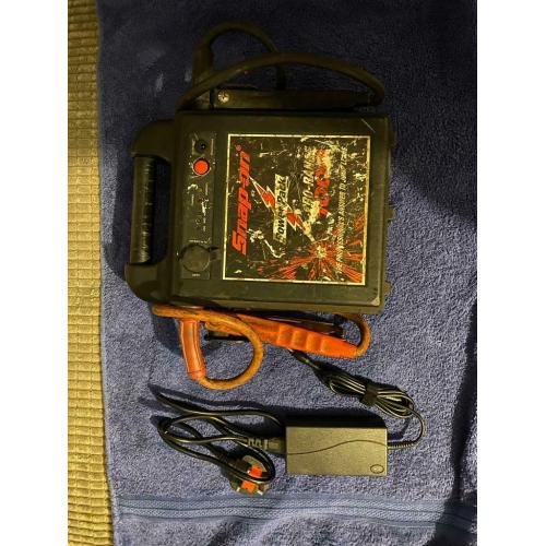 Snap on 1700 boost pack jump start ( brand New battery fitted )
