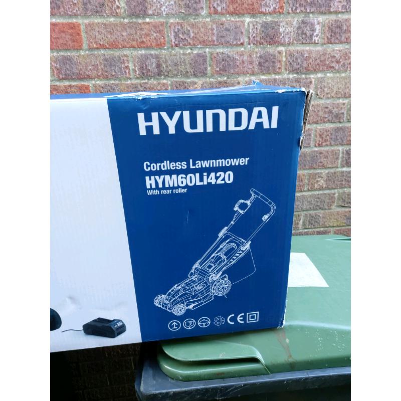Cordless lawnmower