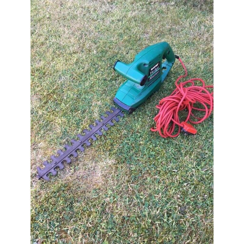 QUALCAST HEDGE TRIMMER