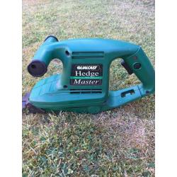 QUALCAST HEDGE TRIMMER