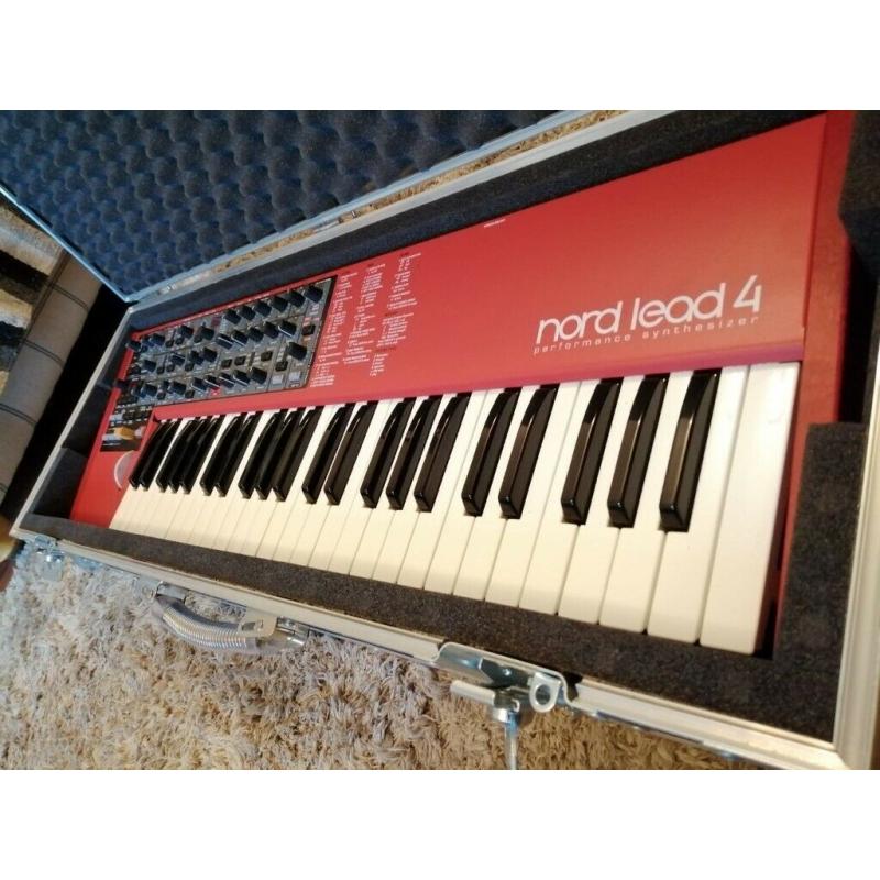 Used very rarely in great condition Nord 4 keyboard and Swan flight case