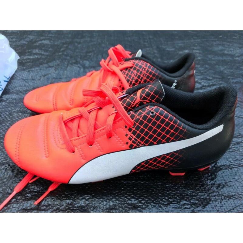 kids size 3 nike Football boots