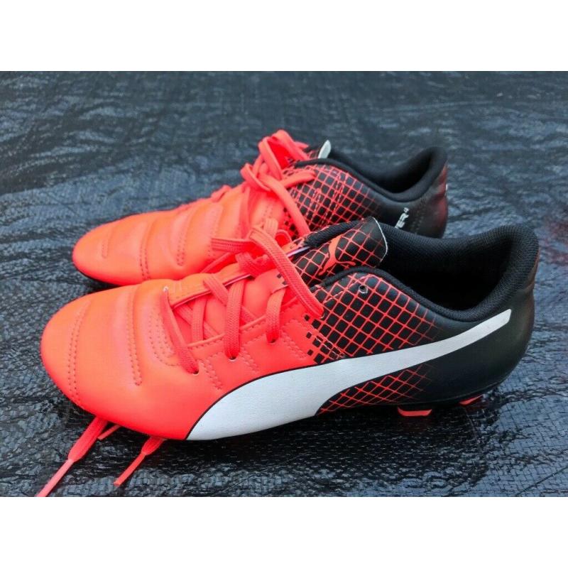 kids size 3 nike Football boots