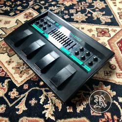 Boss BE-5B Multi-Effect Unit Limiter Overdrive Distortion EQ Delay Flanger Chorus