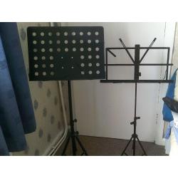 2 MUSIC STANDS BUYER COLLECTS