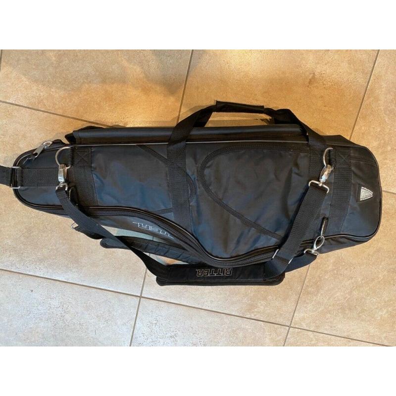 Ritter Padded Gig Bag (backpack) for Tenor Saxophone PLUS Sax Stand