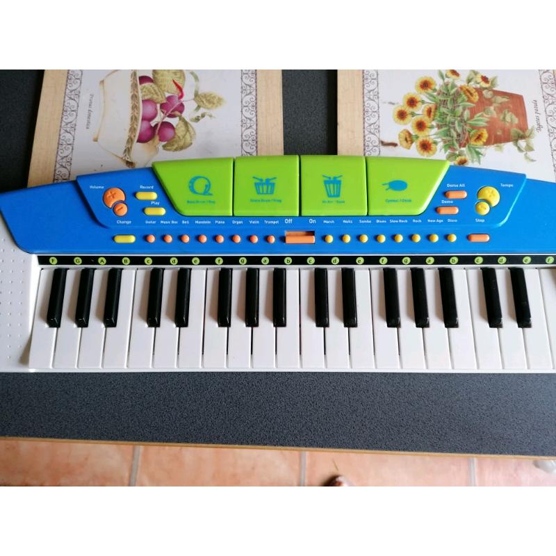 SYNTHESISER KEYBOARD 22"Long
