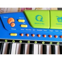 SYNTHESISER KEYBOARD 22"Long