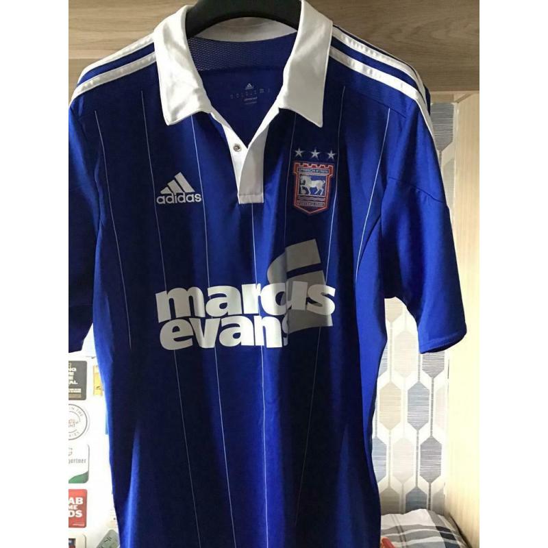 Men?s Ipswich shirt