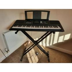 YAMAHA ELECTRIC ORGAN