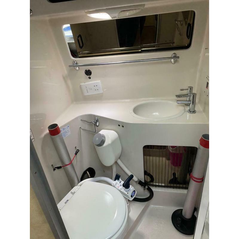 BOAT 24FT SIGNATURE 5.0MPI CRUISER