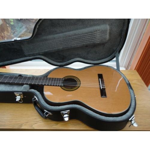Guitar Classical Merida Trajan T-5 with hard case, both immaculate condition