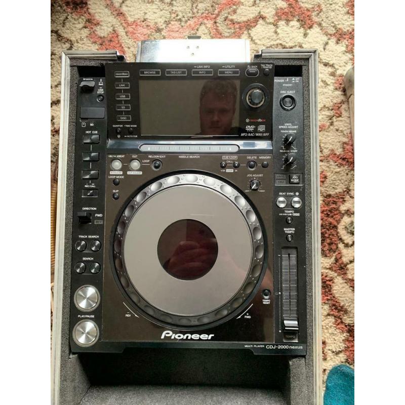 Pioneer CDJ 2000 nexus X DJM 900
