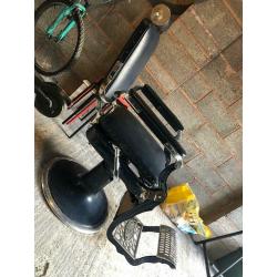 Barber chair