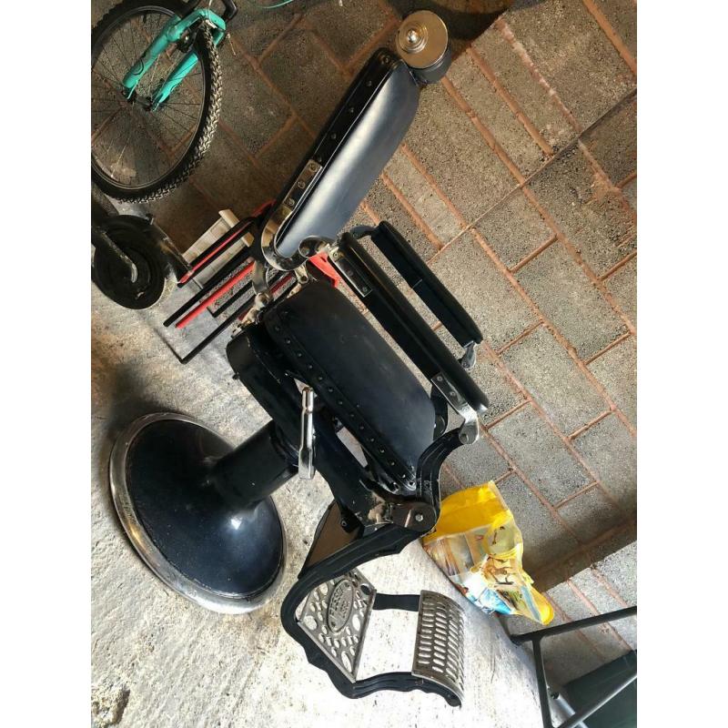 Barber chair