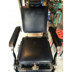 Barber chair