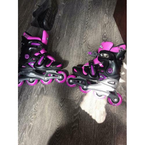 Girls Rollerblades (read description)