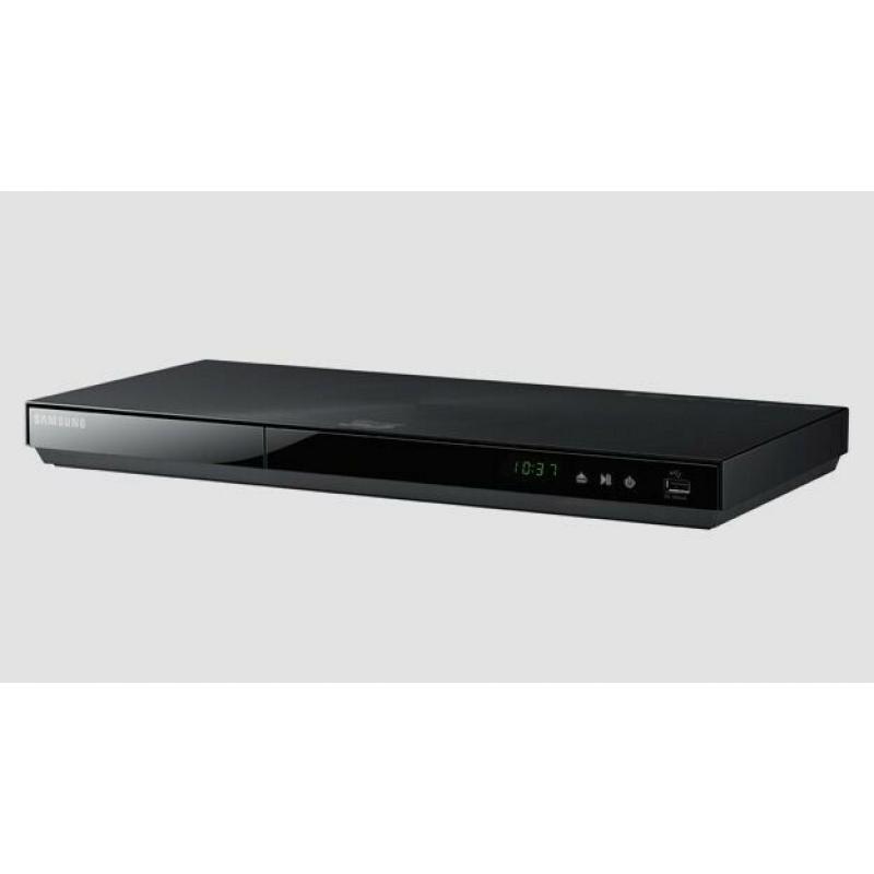 Samsung BD-E6100 3D Smart Blu-ray Player.