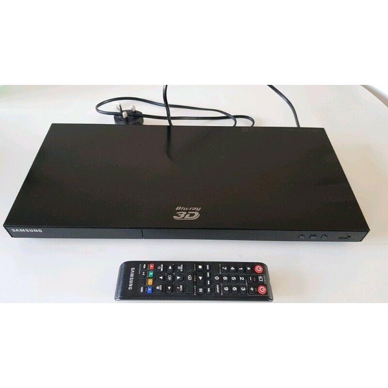 Samsung BD-E6100 3D Smart Blu-ray Player.