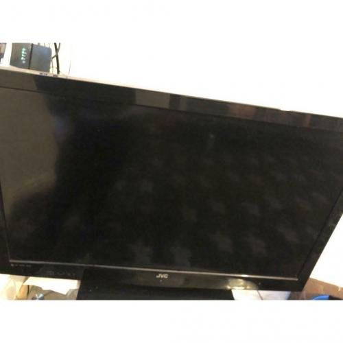 42? JVC Television ( TV )
