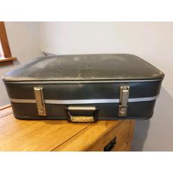 **?35** Antique Vintage Travel Case