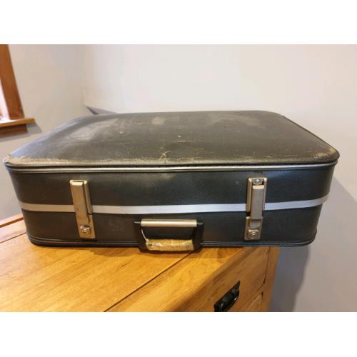 **?35** Antique Vintage Travel Case