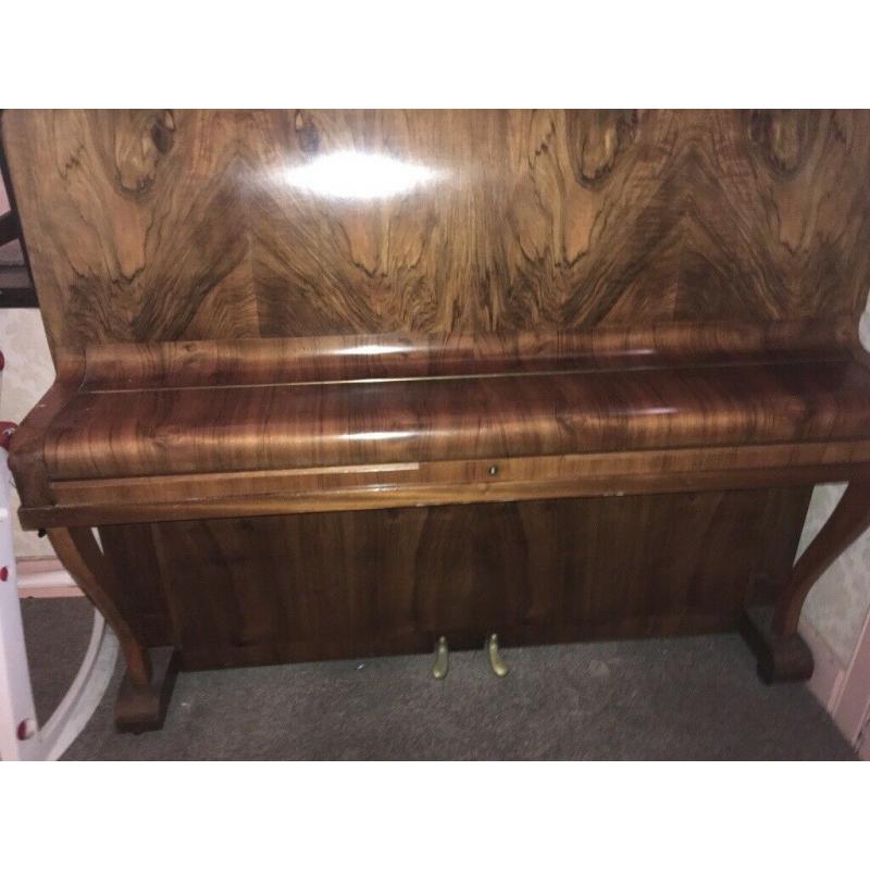 ROSEMAN UPRIGHT PIANO
