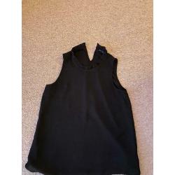 8 Tops ?5 each size 12