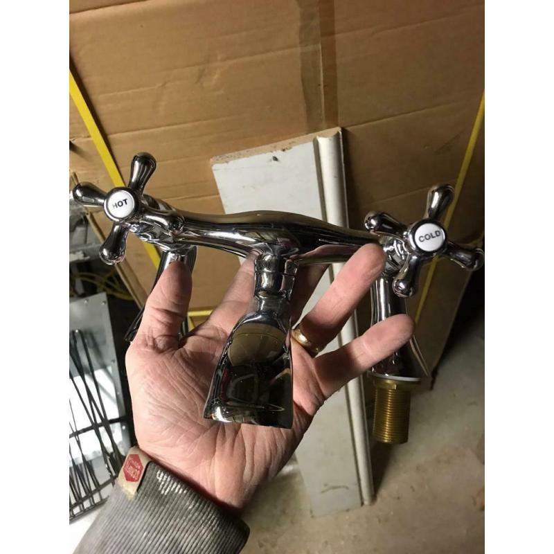 Bath mixer tap