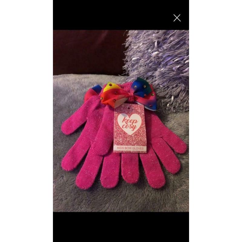 Girls gloves brand new