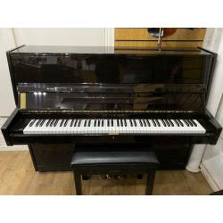 Upright Piano Ottostein 110 mahogany can deliver