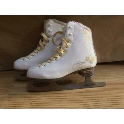 SFR glitra ice skates size 2 UK (34 eur)