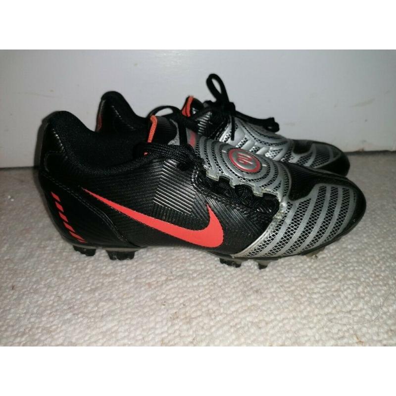 Boys Nike football boots