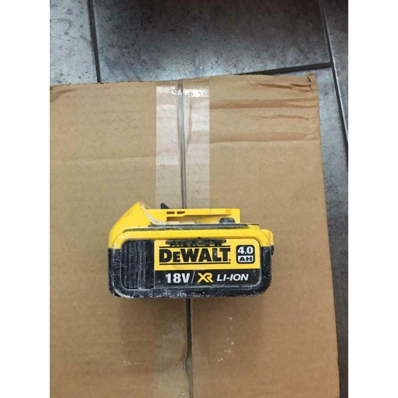UNMISSABLE OFFER!! DEWALT BATTERY 4.0!!