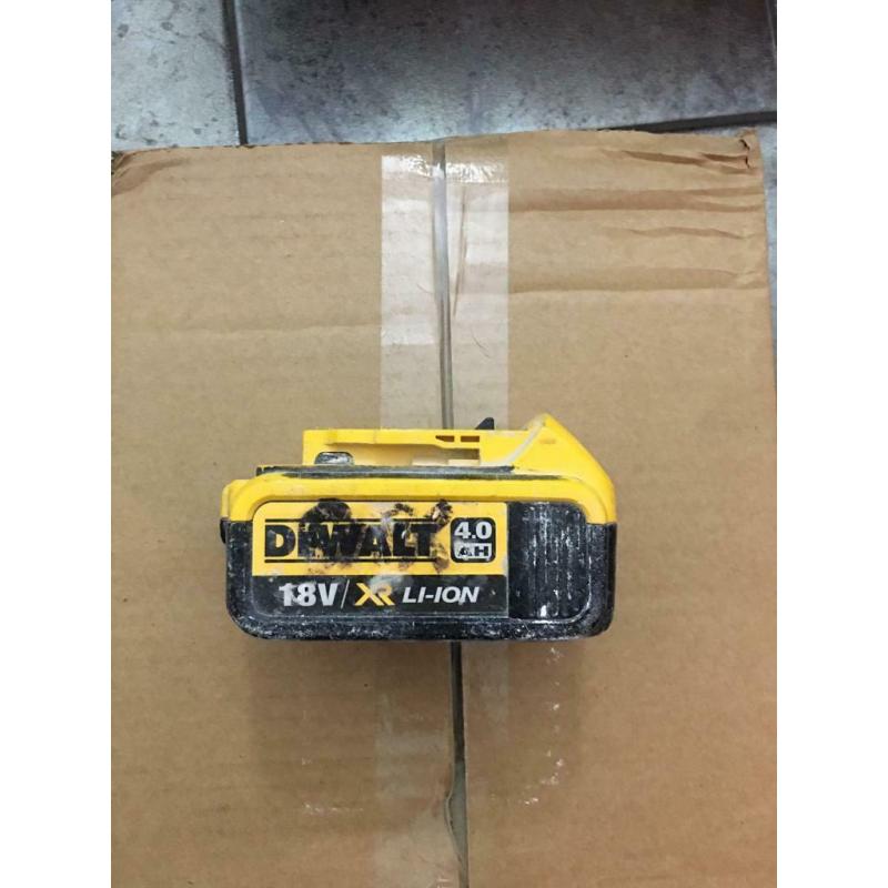UNMISSABLE OFFER!! DEWALT BATTERY 4.0!!