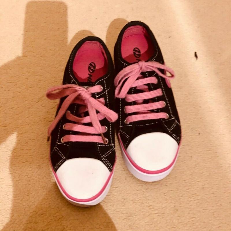 Skate shoes Heeleys Size 3 UK