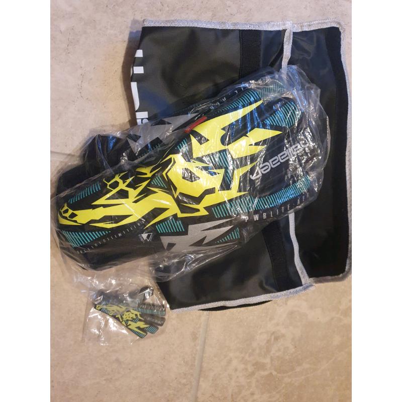 Brand New Kenny Arthur/Kaliaaer Goalkeeper Gloves, Size 9