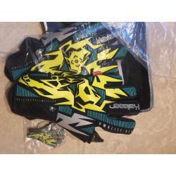 Brand New Kenny Arthur/Kaliaaer Goalkeeper Gloves, Size 9