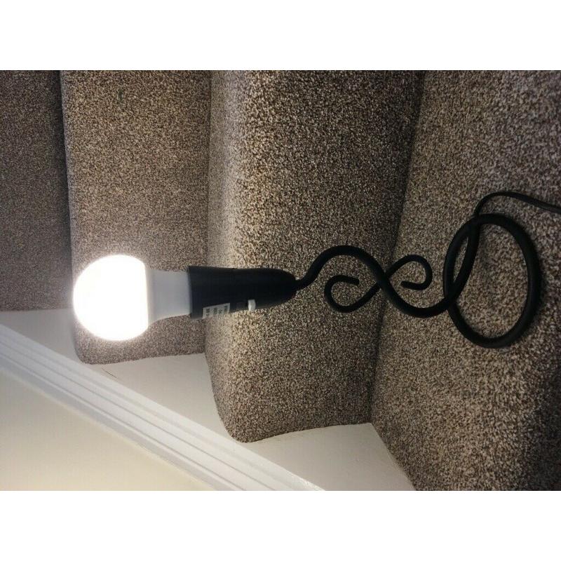 Traditional black metal table lamp stand