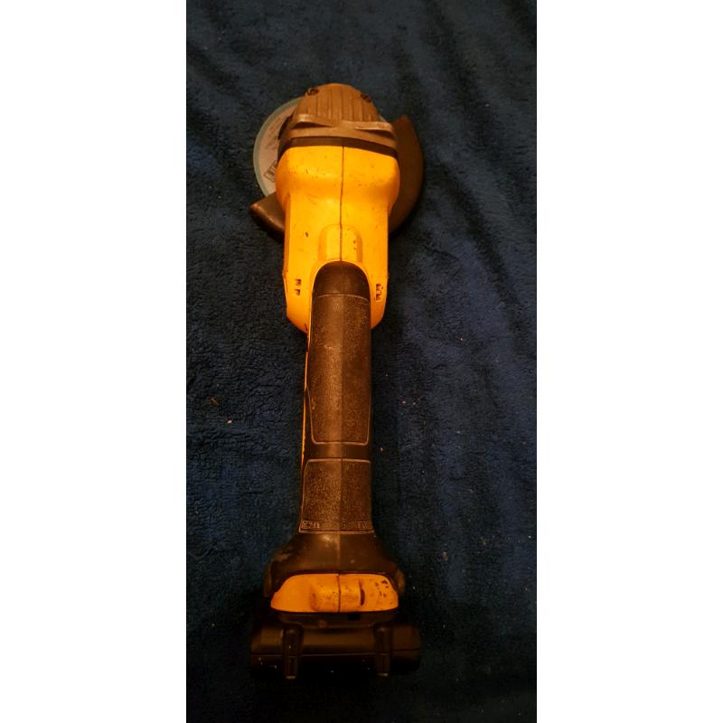 DEWALT 18v XR ANGLE GRINDER 115MM DCG412 + BATTERY.