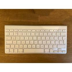 iMac Core 2 duo 24 inch computer & wireless keyboard