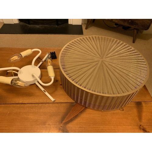Ceiling light fixture