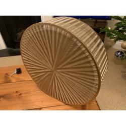 Ceiling light fixture
