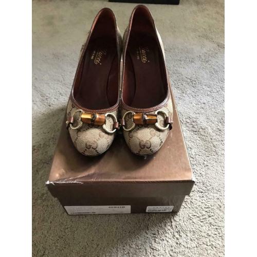 Gucci court shoe size 3