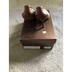 Gucci court shoe size 3
