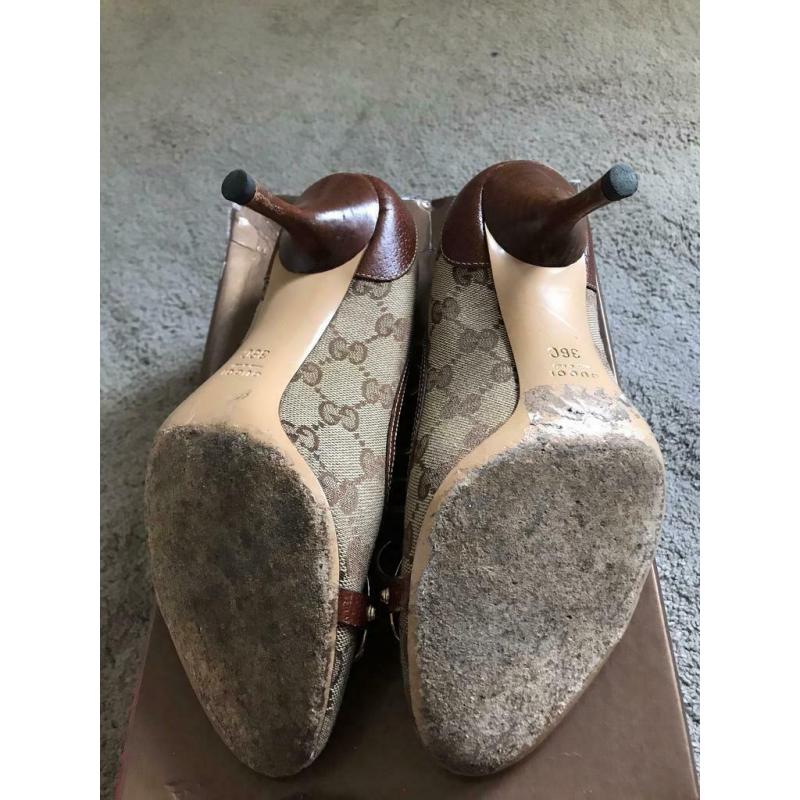 Gucci court shoe size 3